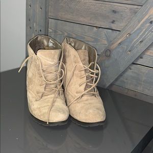 White Mountain Heeled Booties Taupe Beige